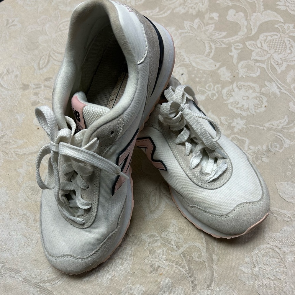 Women’s New Balance 515. White/Pink. Size 9.5